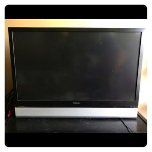 45” Toshiba tv